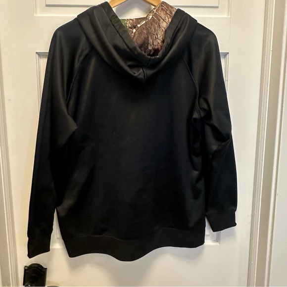 Realtree Black Hoodie with Pink‎ Graphic - Picture 3 of 8